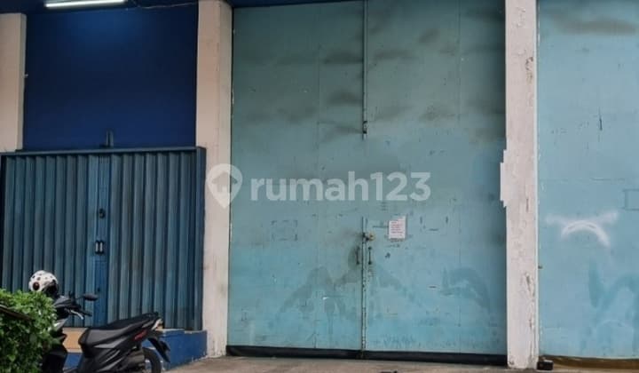 Gudang di Kawasan Pergudangan Niaga Terpadu Daan Mogot