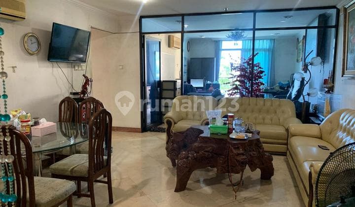 Dijual Apartement Kondominium Graha Family Prima! Golf Lake View!