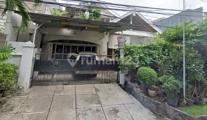 Banting Harga! Dijual Rumah Kertajaya Indah Tengah! Ada Pool!