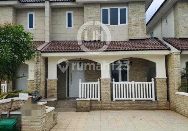 Rumah 2 Lantai Murah di Sakura Regency Bekasi