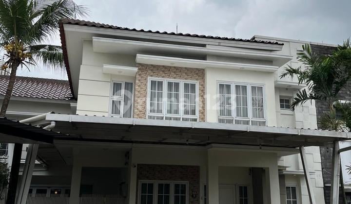 Fast sale of a ready-to-live nice house in Raffles Cibubur