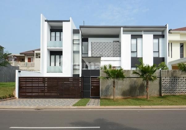 Rumah Minimalis Di Second Boulevard Kota Wisata Cibubur