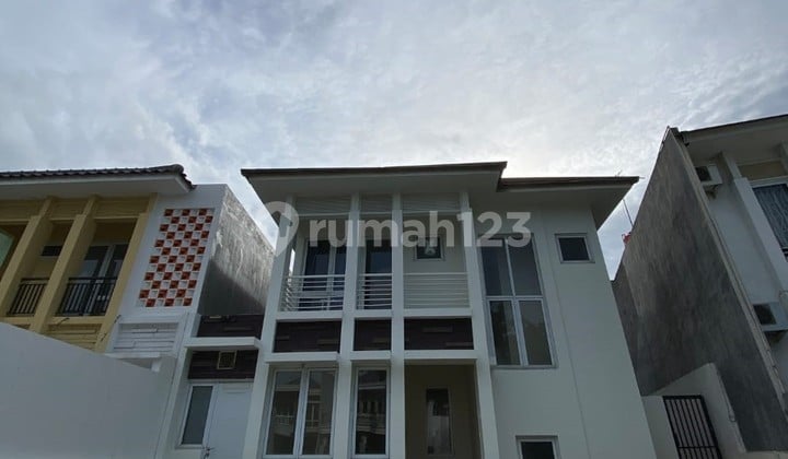 Rumah Boulevard Harga Nego di Kota Wisata Cibubur