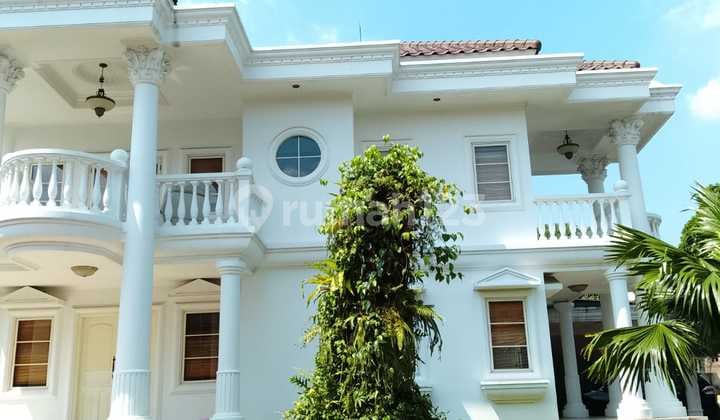 dijual rumah di legenda wisata cibubur
