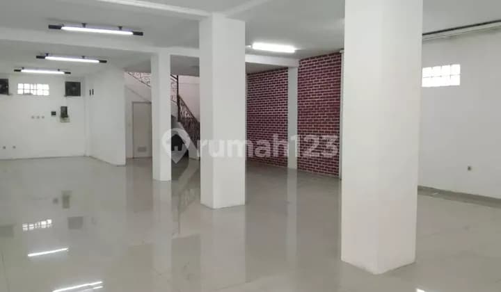 Disewakan Ruang Usaha Siap Pakai Tengah Kota Jln. Bkr Bandung