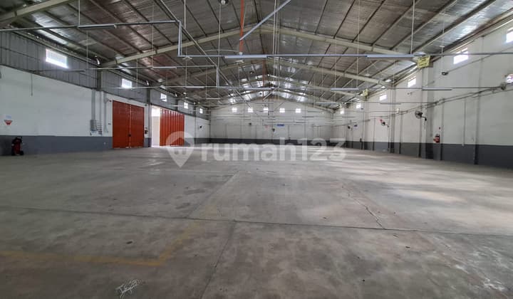 Disewakan Dijual Gudang Baru Strategis, Aman Caringin Kota Bandung