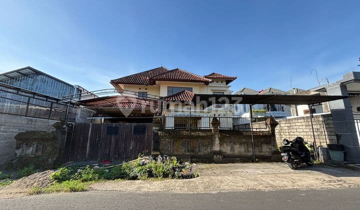 Rumah SHM 4 Kamar Tidur Butuh Renovasi Total Ubung, Denpasar