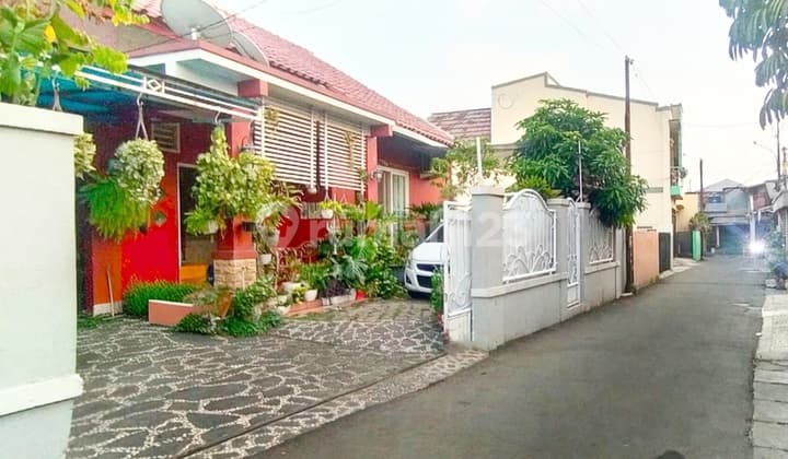 Rumah Siap Huni Lokasi Strategis Di Daerah Perkantoran di Kebagusan
