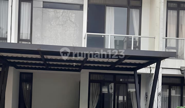 Rumah Di Metland Transyogi Cluster Terdepan Semi Furnish di Cileungsi