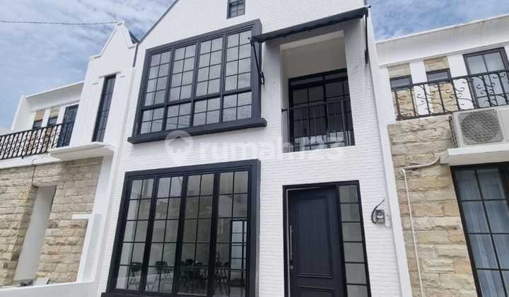 Rumah Baru 2 Lantai Konsep Glass House di Town House Grand Victoria , Bogor