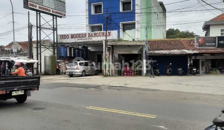 Strategic 3-Storey Shop House at Simpang Raya Ciluar