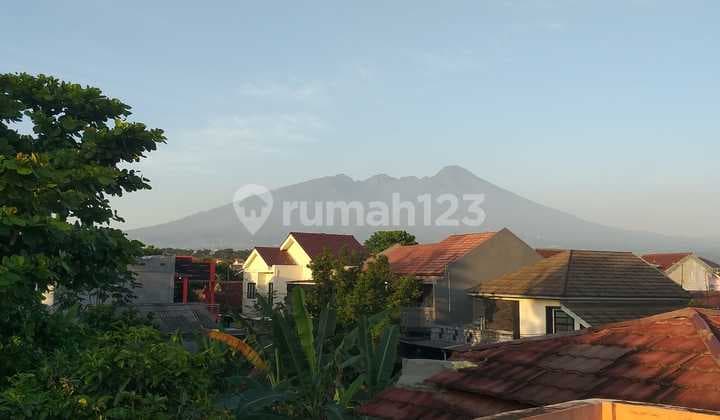 Rumah 2.lantai Komplek Lipi View.gunung
