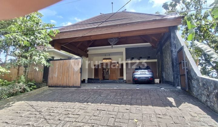 Rumah Mewah 5 Lantai Ada Lift Cocok untuk Kantor