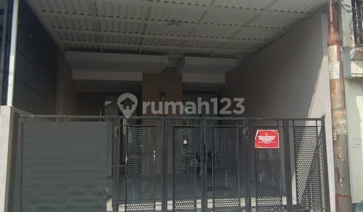 For Sale 2-Story House in Lebak Arum Surabaya For Sale 2-Story House in Lebak Arum Surabaya