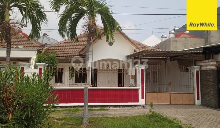 Dijual Rumah Strategis di Nirwana Eksekutif Surabaya Dijual Rumah Strategis di Nirwana Eksekutif Surabaya