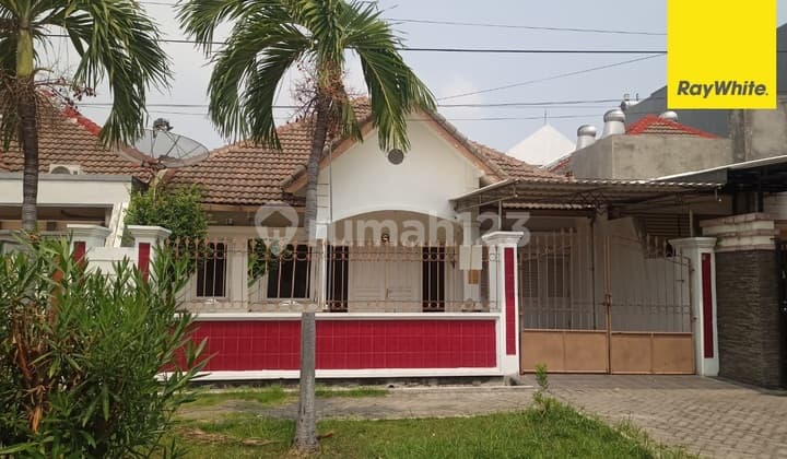 Dijual Rumah Strategis di Nirwana Eksekutif Surabaya
