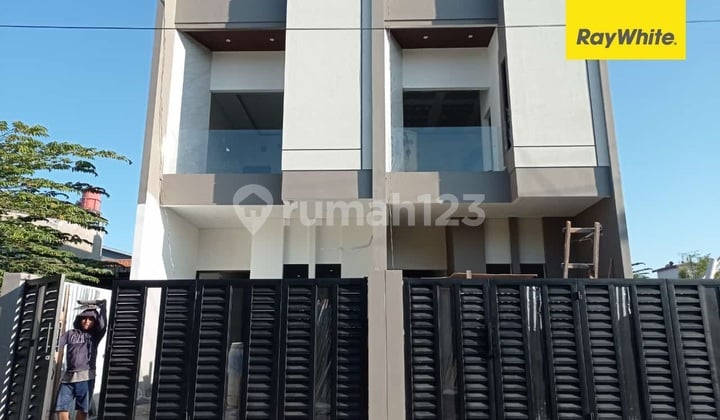 Dijual Rumah Tenggilis Mejoyo Surabaya Dijual Rumah Tenggilis Mejoyo Surabaya