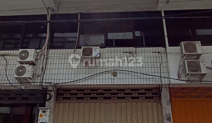 Dijual Ruko 3 lantai di Ruko RMI Surabaya Dijual Ruko 3 lantai di Ruko RMI Surabaya