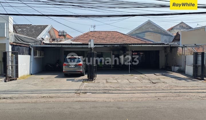For Rent: Commercial House on Tenggilis Mejoyo Main Road, Surabaya
