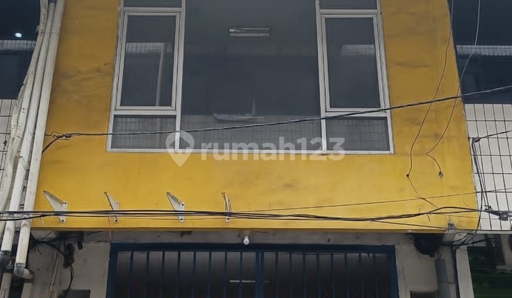 Disewakan Ruko 4 Lantai di Komplek Ruko Rmi Surabaya