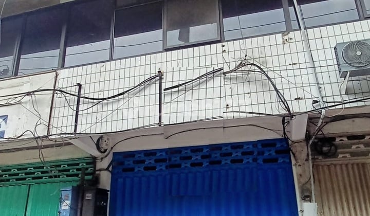 Disewakan Ruko 3 lantai di Ruko RMI Surabaya Disewakan Ruko 3 lantai di Ruko RMI Surabaya