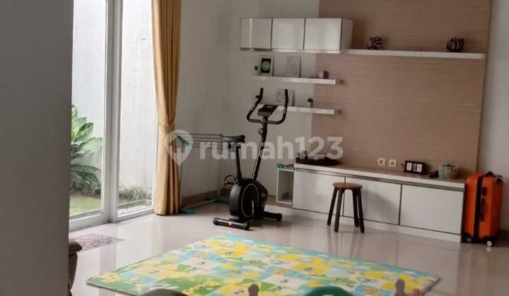 Dijualrumah2lantaitamanduta