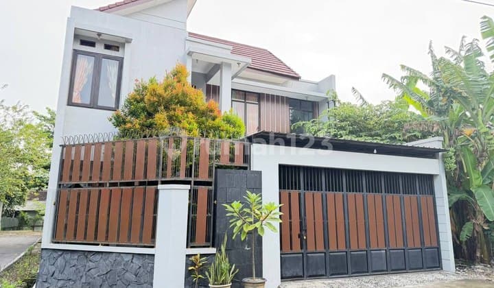 Rumah Bagus 2Lt Furnish Hook Strategis di Sumber Solo