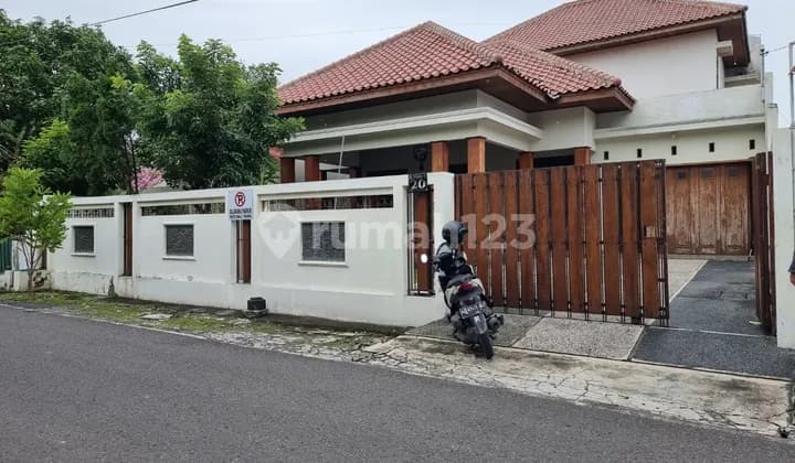 Rumah Bagus 1.5 Lt Tanah Luas Tengah Kota Solo