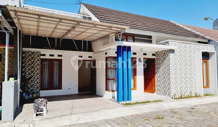 Rumah Cantik Semi Furnish Gedongan Colomadu Karanganyar