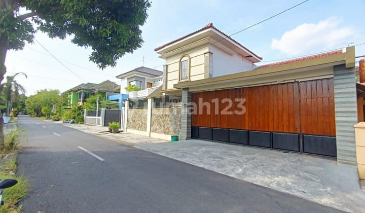 Rumah Mewah Furnish di Jln Utama Banyuanyar Solo