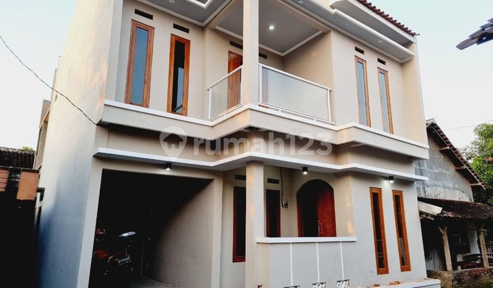 Rumah Cantik 2lt Gress Lingkungan Nyaman Sawahan Boyolali