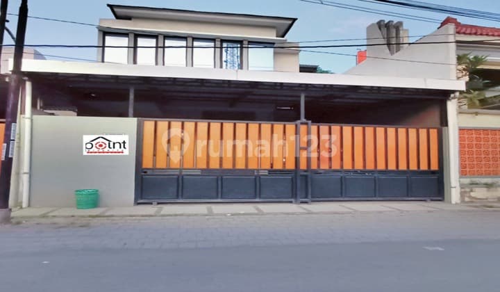 Rumah Bagus Strategis 2 Lt Full Furnish Di Gedongan