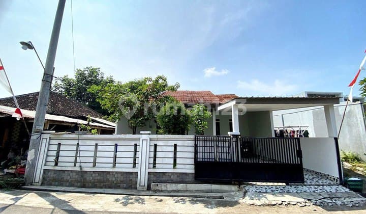Rumah Cantik Bonus Furnish Dekat Solo Baru