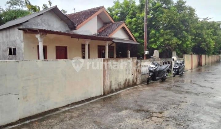 Tanah Strategis 250m² Bonus Rumah Di Colomadu