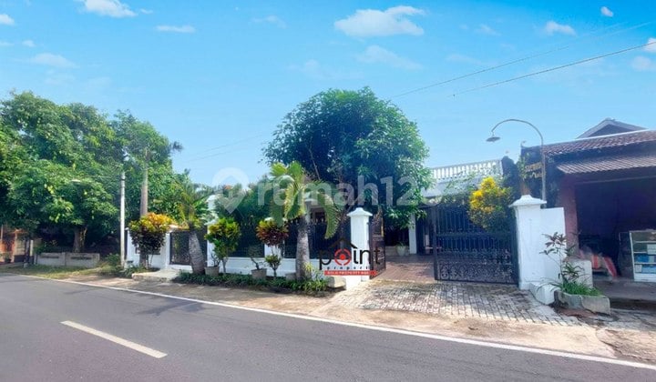 Rumah Classic Full Furnish Asri Luas Di Jln Utama Sukoharjo Kota