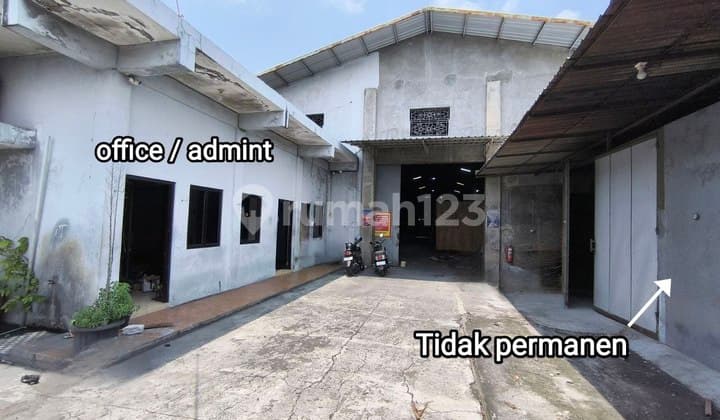 Gudang Produksi Luas Akses Container Bonus Mesin Pelet Di Byl