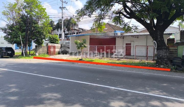 Gudang Luas Plus Rumah Induk Tepi Jln Raya Di Wonorejo