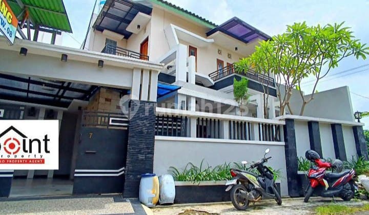 Rumah Bagus 2lt Siap Huni Belakang Fave Hotel Solo