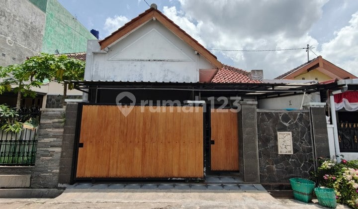 Rumah Bagus Strategis Dekat Pintu Tol Klodran