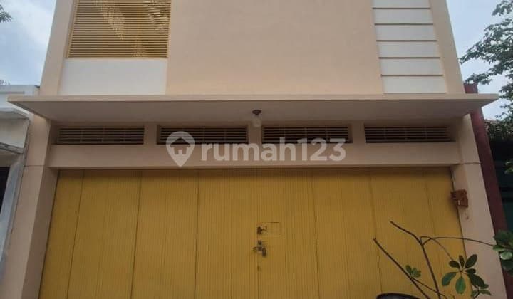 Rumah Nyaman Dekat Manahan Tengah Kota Solo