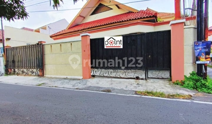 Rumah Strategis 2lt Bagus Di Tengah Kota Solo