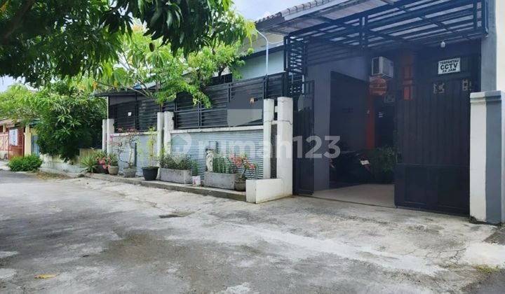 Comfortable 130m² House in a Strategic Location at Fajar Indah Baturan