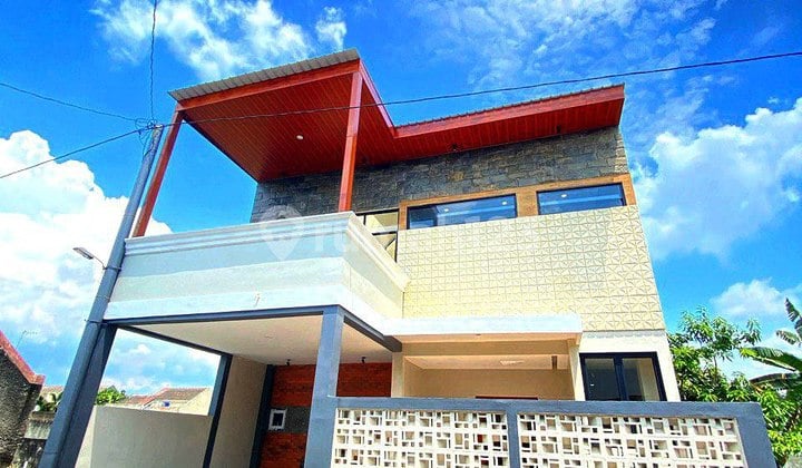 Rumah Mewah 2lt Di Perumahan Solo Baru Area