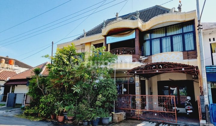 Rumah Nyaman 2 Lantai Strategis Akses Lebar Di Manahan Solo