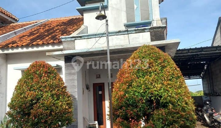Rumah Second Luas Akses Mudah di Joho Skh