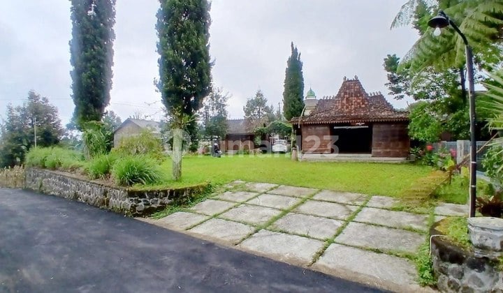 Ruang Usaha Siap Pakai Dekat Air Terjun Jumog Karanganyar