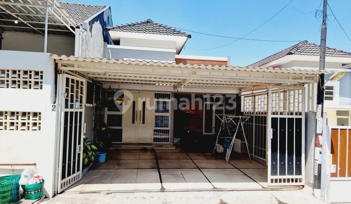Rumah Cantik Lt 123m² Carpot 2 Banjarsari Solo