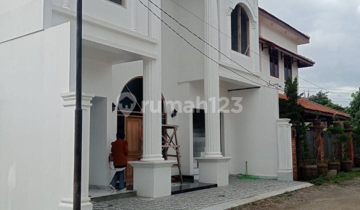 Rumah Dan Kost Aktif 3 Lt Desain Modern Classic Dekat Uns