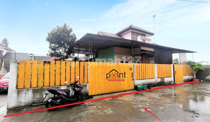Rumah Cantik Luas Hook Dekat Kampus Uns di Jaten