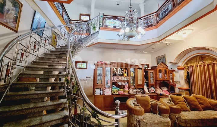 Rumah Plus Kost Aktif 2 Lantai Dekat Solo Square Mall